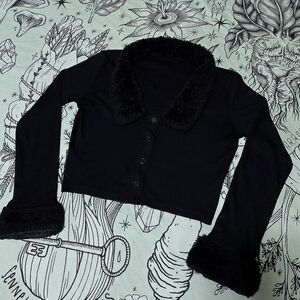 Black Faux Fur Trim Women's Crop Sweater